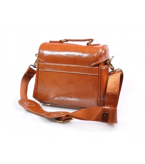 Classic DSLR Leather Shoulder Bag with Detatchable Strap - Light Brown